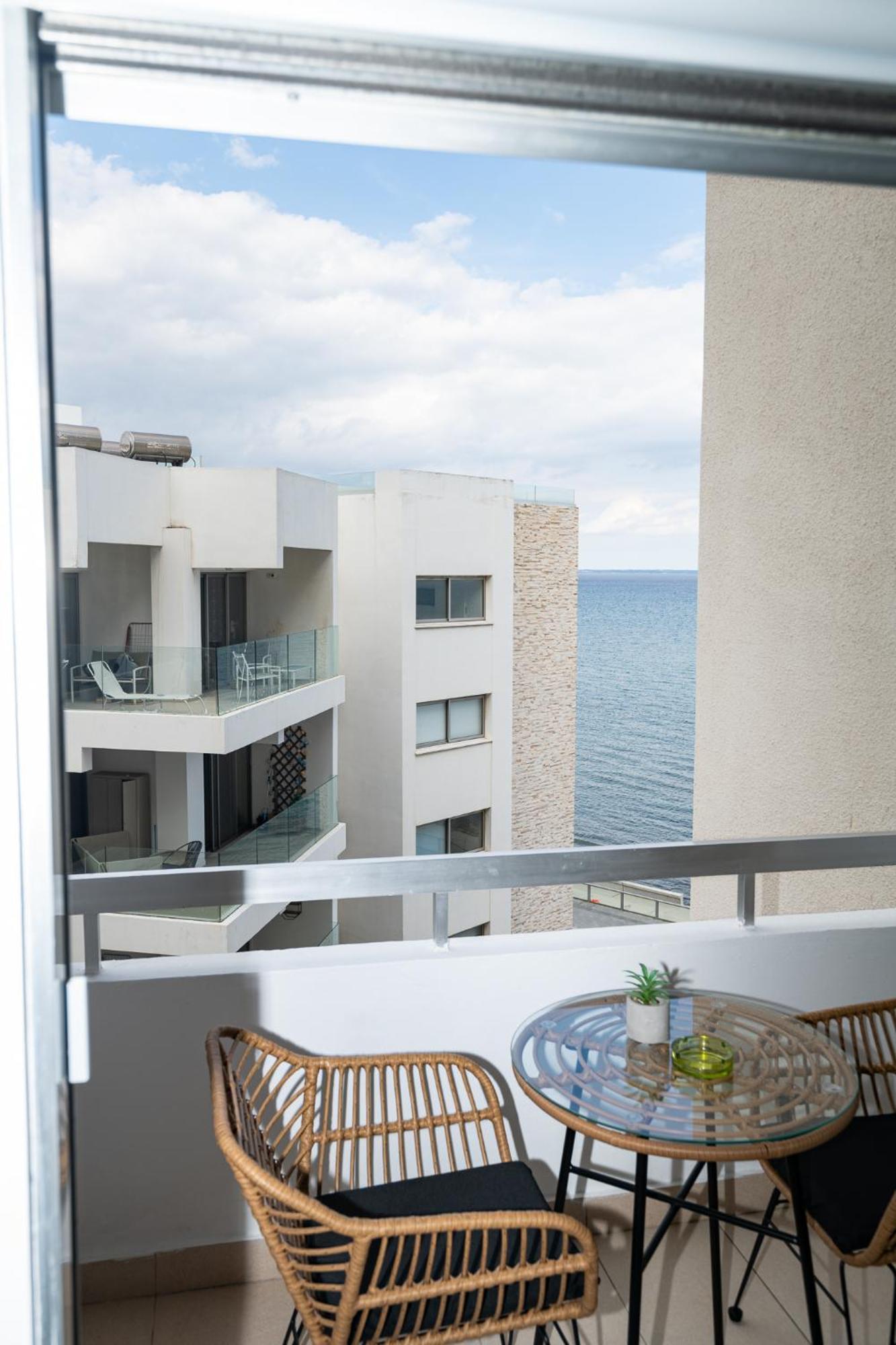 Lazuli Beach & Pool Apartment 501 Larnaca Exterior foto